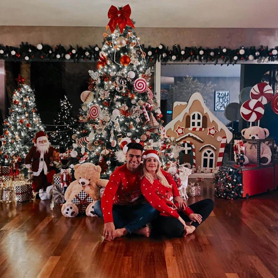 ラダメル・ファルカオのインスタグラム：「Disfrutando la mejor época del año.」