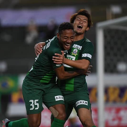 ＦＣ岐阜さんのインスタグラム写真 - (ＦＣ岐阜Instagram)「【ＦＣ岐阜vs藤枝ＭＹＦＣ】 ⚽️2-1 #fcgifu #ＦＣ岐阜 #富樫佑太 #レレウ」11月21日 23時31分 - fcgifu