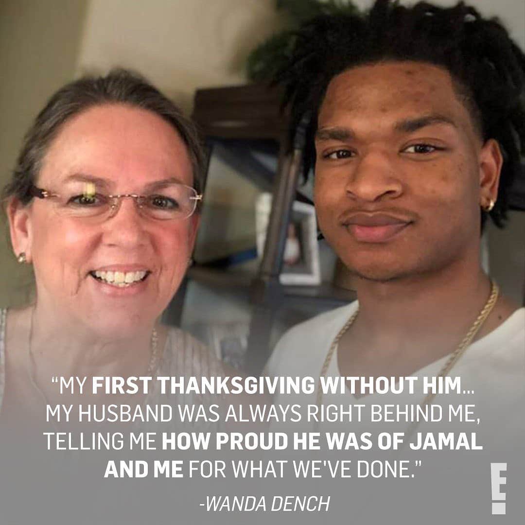 E! Onlineさんのインスタグラム写真 - (E! OnlineInstagram)「In 2016 Wanda Dench texted the wrong number and accidentally invited Jamal Hinton to her Thanksgiving dinner, forming a beautiful friendship. Ahead of Wanda's first Thanksgiving since her husband passed, Jamal was right by her side with an early celebration. ❤️ (📷: Instagram)」11月22日 9時03分 - enews