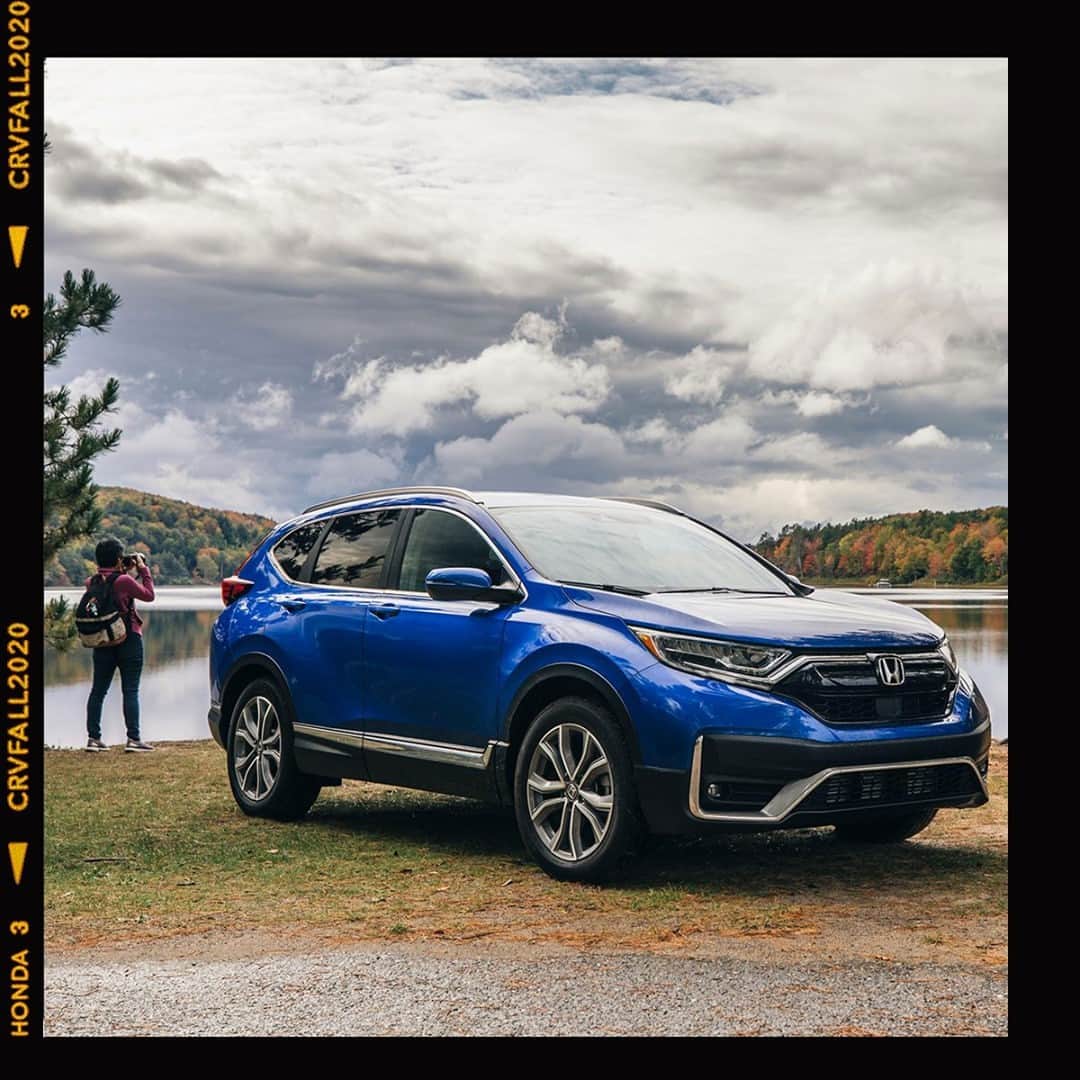 のインスタグラム：「Fall adventure ready with the #HondaCRV  📸: @camera_jesus」