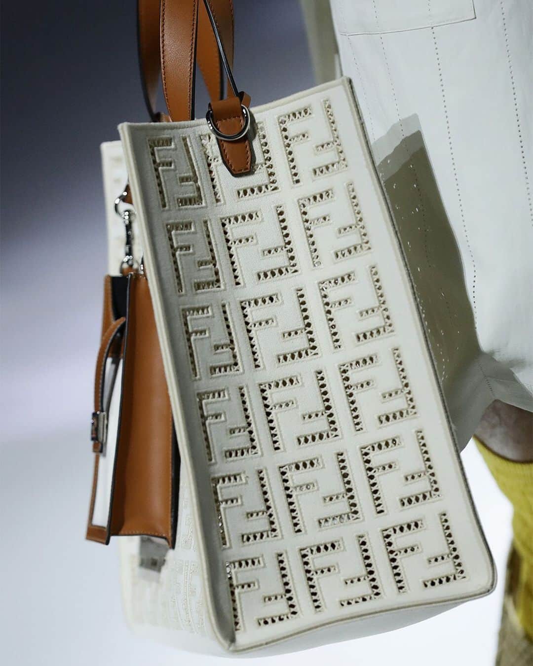 Fashion Weekのインスタグラム：「In the ABCs of fashion, F is for @fendi ✨ photo by @gettyimages」