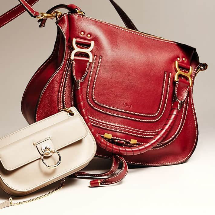 GILTのインスタグラム：「Take care of that wish list. Tap to shop #Chloé and more luxe bags.」