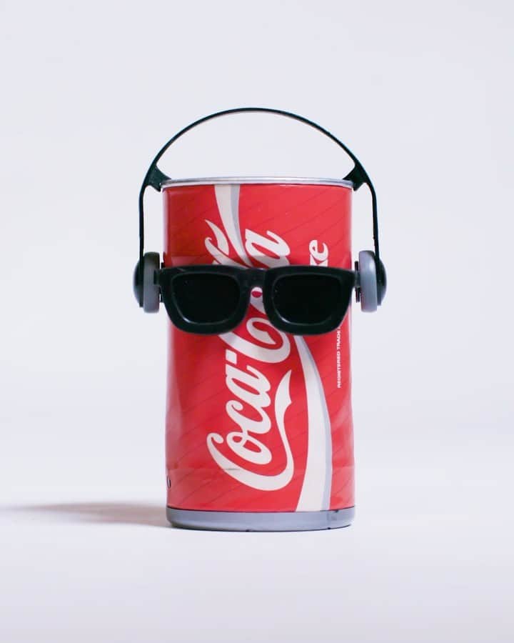 クロスサージョンのインスタグラム：「Original Coca-Cola 1989 Dancing Can.  Whenever there’s a beat, there’s always a drum.  Whenever there is fun, there’s always Coca-Cola.  Bops till the music stops!  @cocacolaeu / @cocacola」