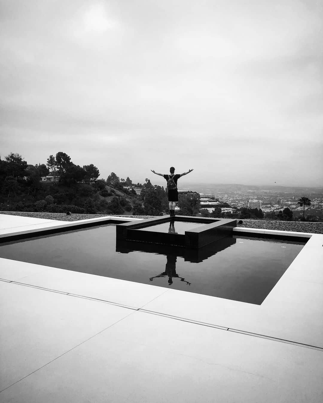 レオン・エルスのインスタグラム：「Good Morning world 🌎」