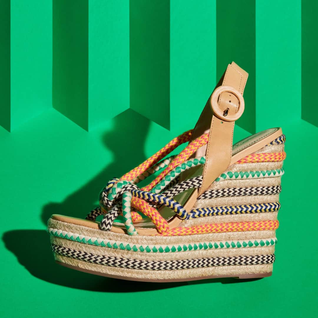 Schutzのインスタグラム：「THE SUMMER PALETTE ❤️ #summercolorsschutz」