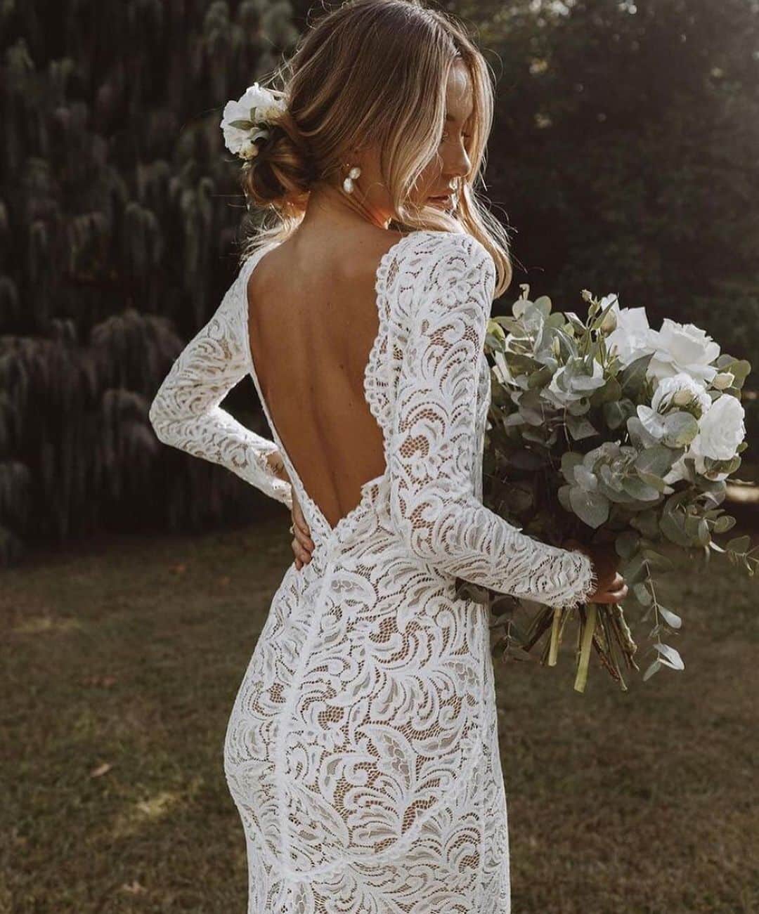 Wedding ?さんのインスタグラム写真 - (Wedding ?Instagram)「Back Details ✨✨ which one is your favorite?  Costas! Qual sua preferida? Dresses by Grace Loves Lace」11月22日 3時59分 - weddingideas_brides