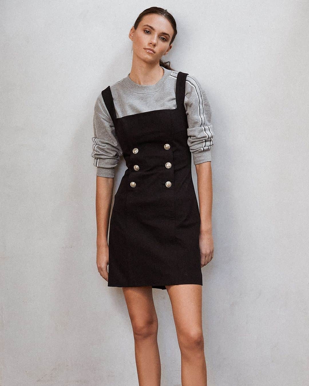 デレクラムのインスタグラム：「The look you didn’t know you needed. Shop the Miley Double Breasted Mini Dress on Dereklam.com」