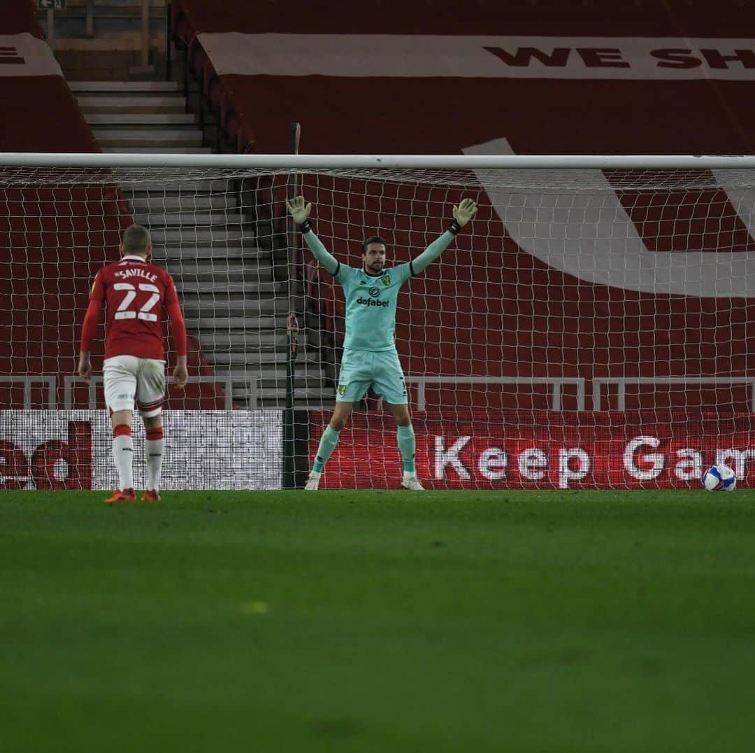 のインスタグラム：「Hard fought 3 points ✅ Clean sheet ✅ #8unbeaten  Stoke city away next on Tuesday #otbc #gkunion」