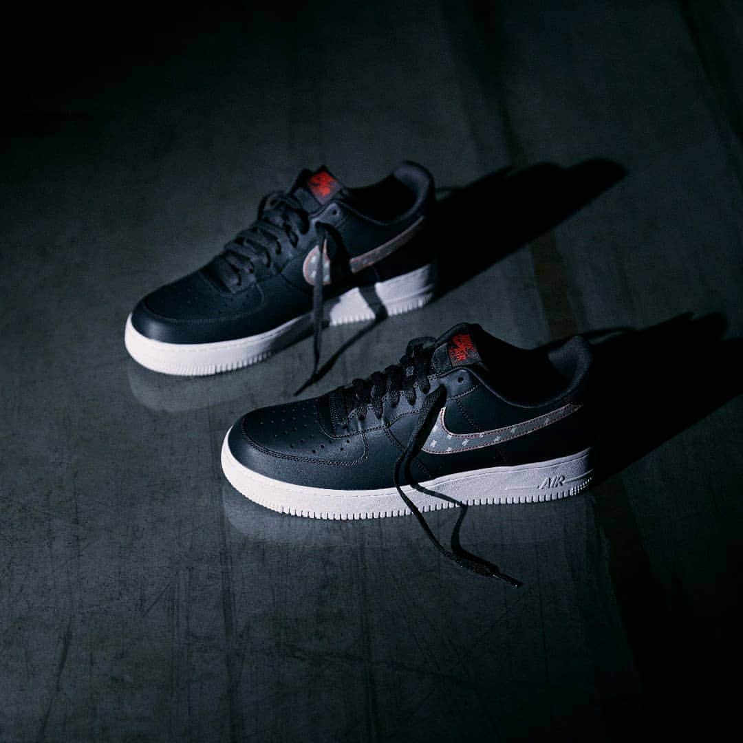 FOOTASYLUMさんのインスタグラム写真 - (FOOTASYLUMInstagram)「Now these are the 1s. 👀  Pick up the @nikesportswear Air Force 1 Reflective 3M in all sizes when you next shop online.  #Footasylum #Nike #AirForce1」11月22日 4時18分 - footasylum