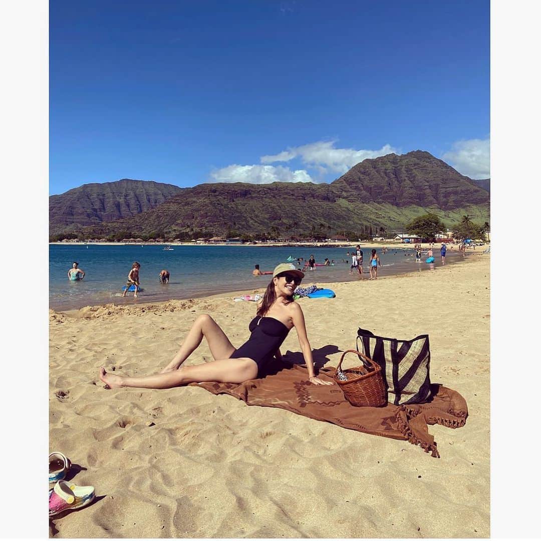 梨花 さんのインスタグラム写真 - (梨花 Instagram)「おはよ❤️ 久しぶりに海に浮かんだ~🏖 ハワイは家族だけor5人以内行動が原則 感染者状況によって変わるけど↑ 3月からずーっとそんな感じ 気候が気持ち~のが本当に救われる☀️」11月22日 4時34分 - rinchan521