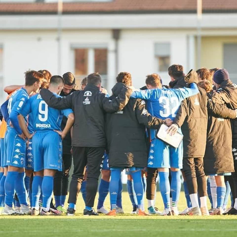 リデル・マトス・サントスさんのインスタグラム写真 - (リデル・マトス・サントスInstagram)「Um ponto importante para o crescimento da equipe, concentração para o próximo jogo! @empoli_fc_official Un punto importante per la crescita della squadra, testa alla prossima partita!  #CittadellaEmpoli #Futebol #WorkHard」11月22日 4時29分 - rydermatos