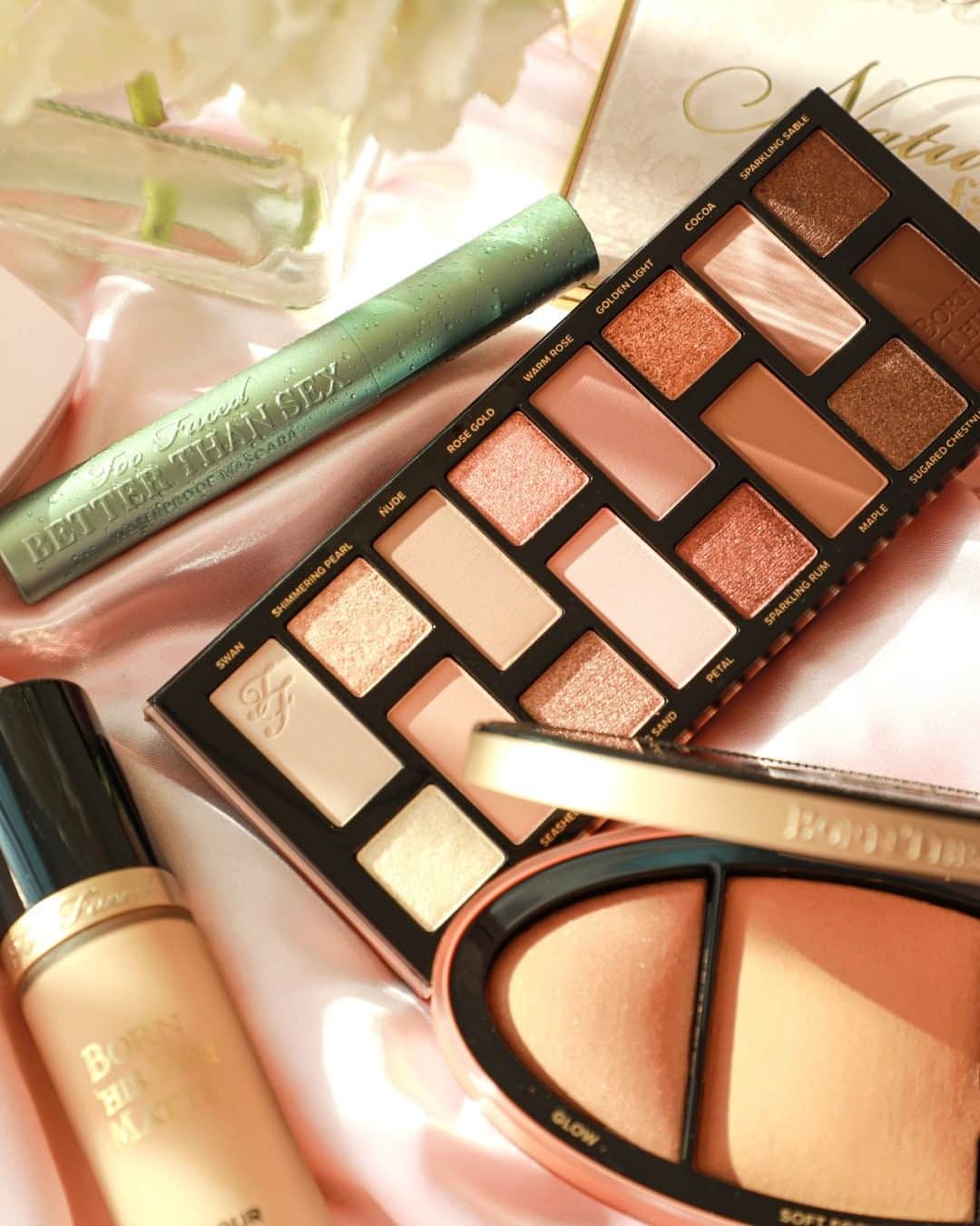Too Facedのインスタグラム：「Them: What are your plans this weekend?⁣ Us: 💁‍♀️💅💄⁣ #toofaced」