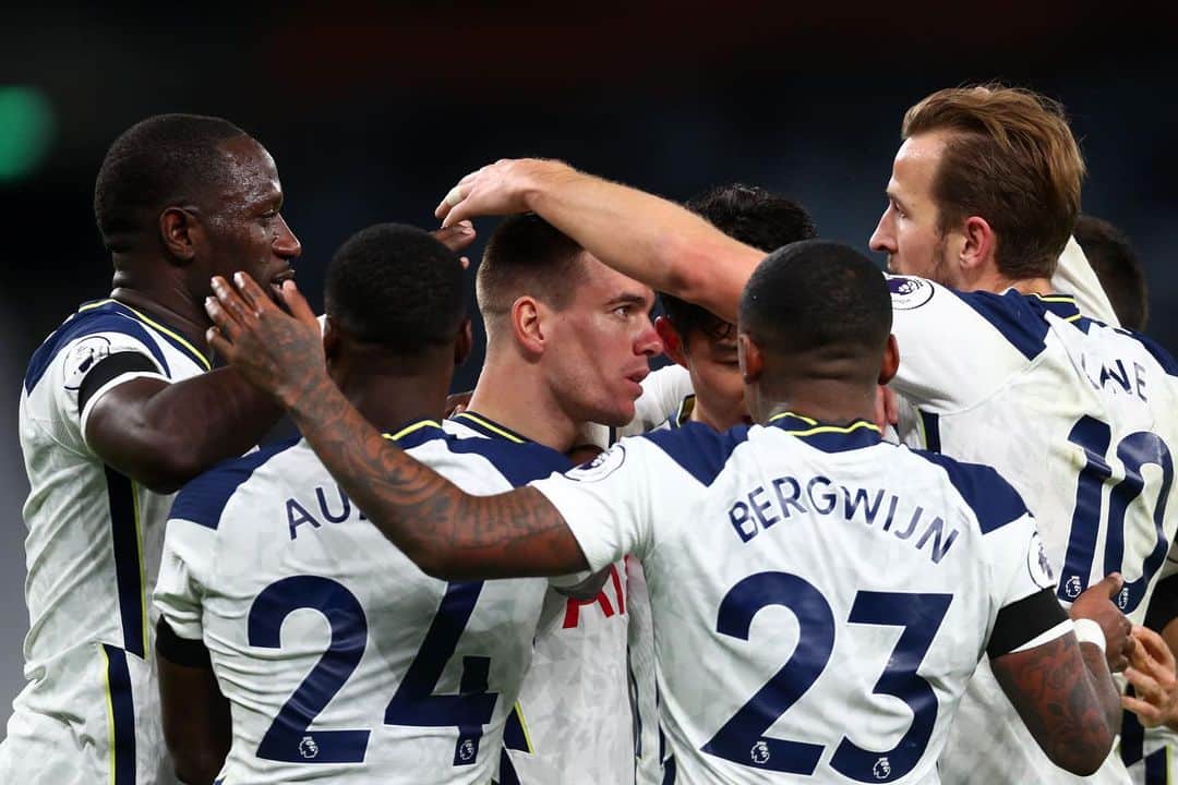 ハリー・ケインのインスタグラム：「Love that performance. Proper resilient and clinical. Massive win! 💪」