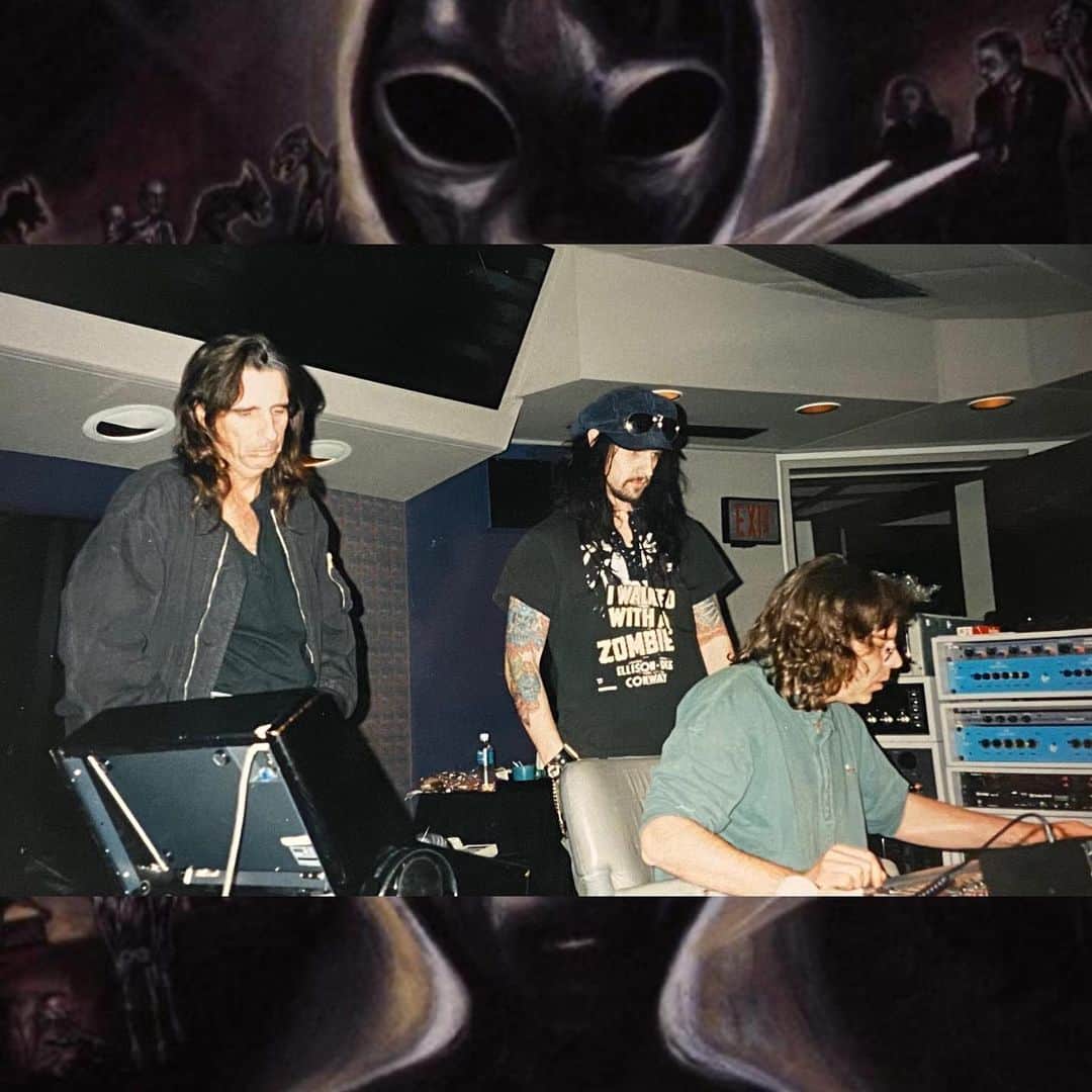 ロブ・ゾンビのインスタグラム：「In the studio with Alice Cooper and Terry Date back in 1995 recording Hands Of Death for the X-Files album. It was my first solo type recording and we were nominated for a Grammy. Being nominated with my pal the Coop was pretty cool. #robzombie #alicecooper #xfiles #terrydate」