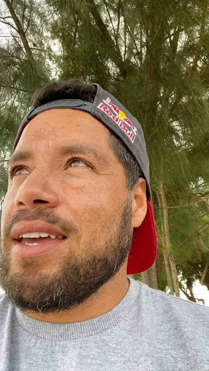 アドリアーノ・デ・ソウザのインスタグラム：「Uma análise sobre o quanto somos surfistas bons em ondas pequenas.」