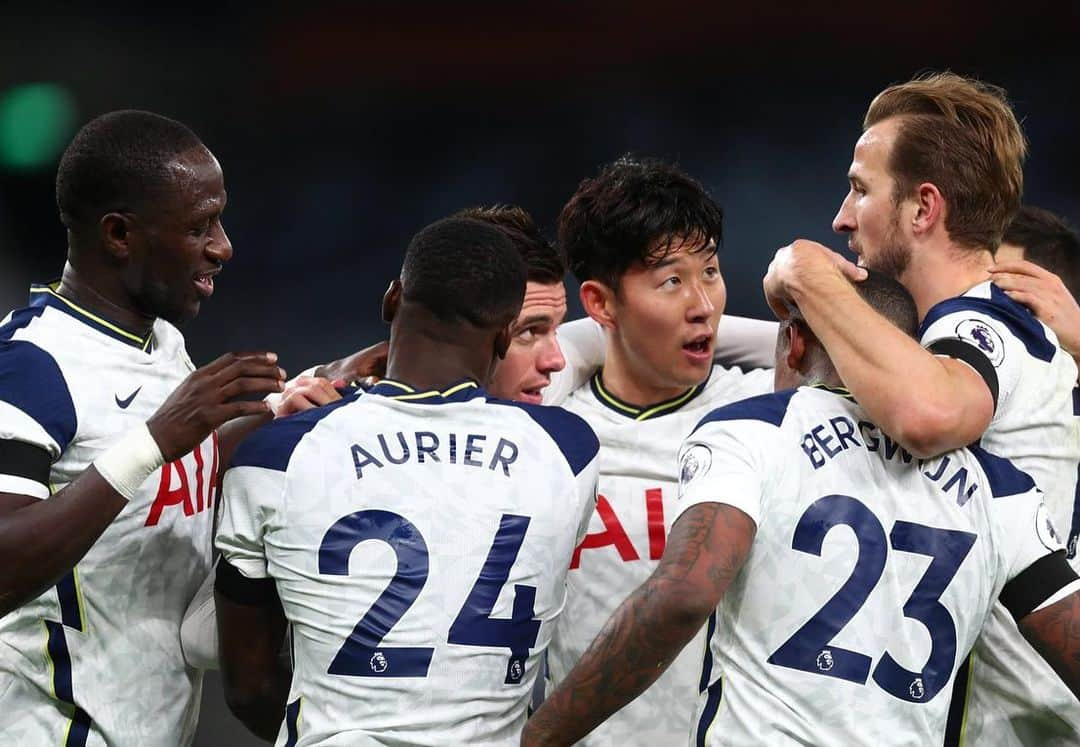 ムサ・シソコのインスタグラム：「Amazing team performance 💪🏿. Strong and united. #COYS #MS17 @sehqphotos」