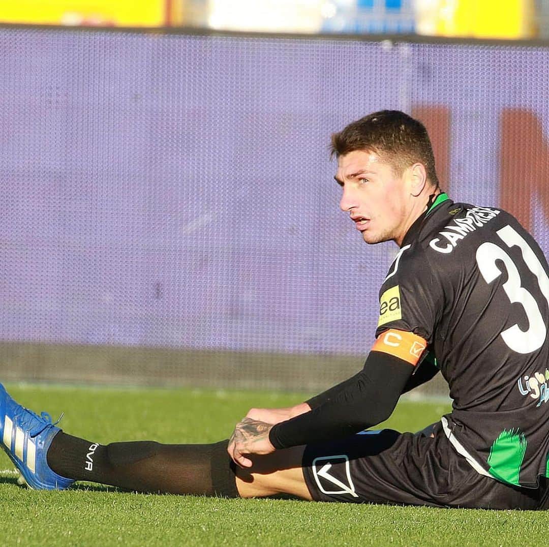 ミケーレ・カンポレーゼのインスタグラム：「Oggi siamo usciti con tanto amaro in bocca e un punto che ci va stretto . #PordenoneMonza#serieB#adidas#stadioteghil#Pordenonecalcio#MC31」