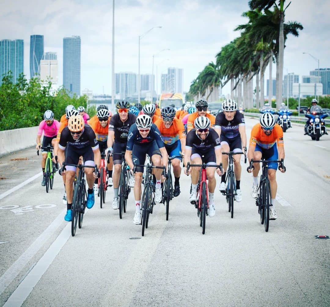 のインスタグラム：「So good to be back on the road with the @bestbuddieschallenge Miami this year 🤩 Last year I had to watch from the sidelines 😤 Thanks to everyone for a great day out @bestbuddies ♥️🤝@hublot_northamerica」