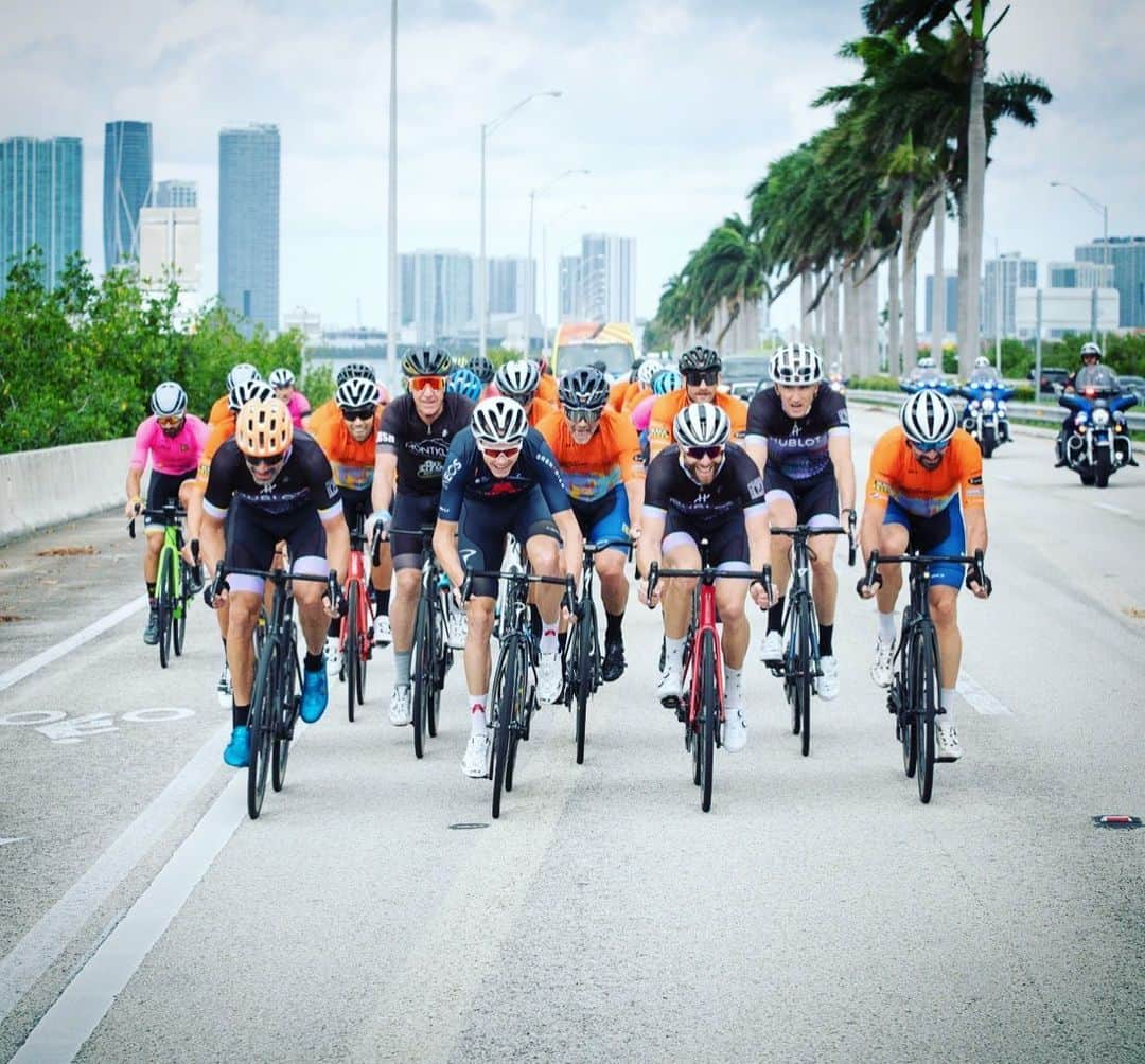 クリス・フルームさんのインスタグラム写真 - (クリス・フルームInstagram)「So good to be back on the road with the @bestbuddieschallenge Miami this year 🤩 Last year I had to watch from the sidelines 😤 Thanks to everyone for a great day out @bestbuddies ♥️🤝@hublot_northamerica」11月22日 6時03分 - chrisfroome