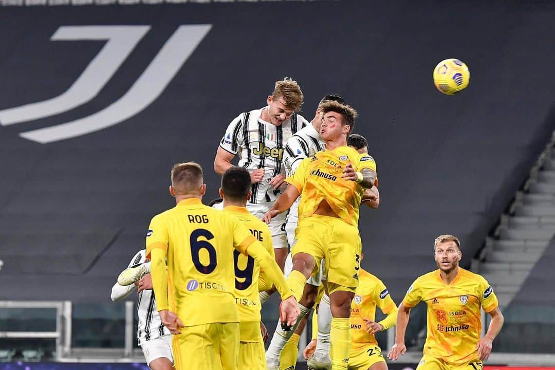 マタイス・デ・リフトのインスタグラム：「Great to be back, great to win and great to have this feeling again! Thank you to everyone that has helped and supported me. #ForzaJuve ⚪⚫」