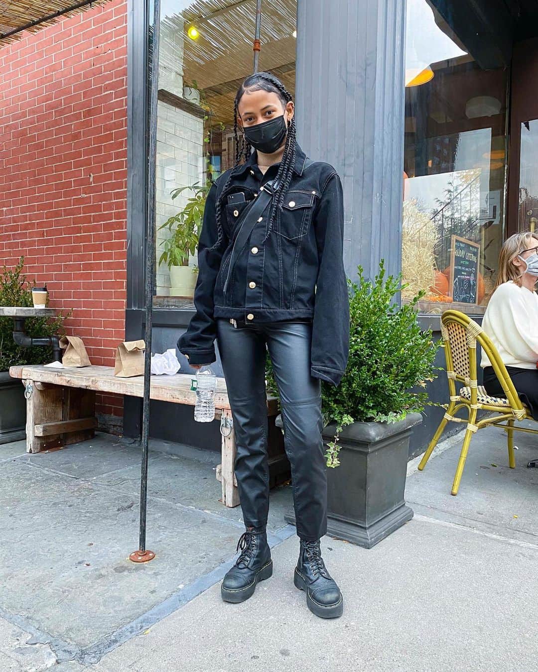 筒井心一さんのインスタグラム写真 - (筒井心一Instagram)「@duneskasuannette on 318 #LafayetteAvenue at 3:52 pm, November 21 2020, #NewYork ﻿ #OutfitOfTheDay = #TheWayYouWEREThatDay  #TWYWTD #ShinichiTsutsui」11月22日 7時07分 - thewayyouwerethatday