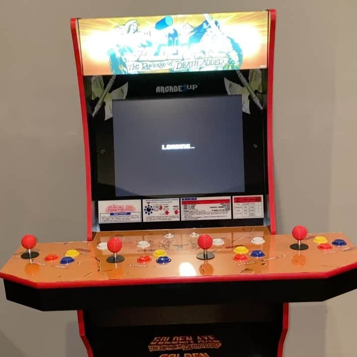 アレン・ジョーンズのインスタグラム：「@arcade1upofficial Golden Axe looks awesome!」