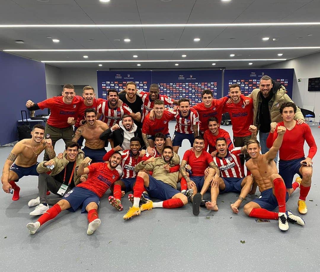 ヤン・オブラクのインスタグラム：「Grande equipo, hay que seguir!」