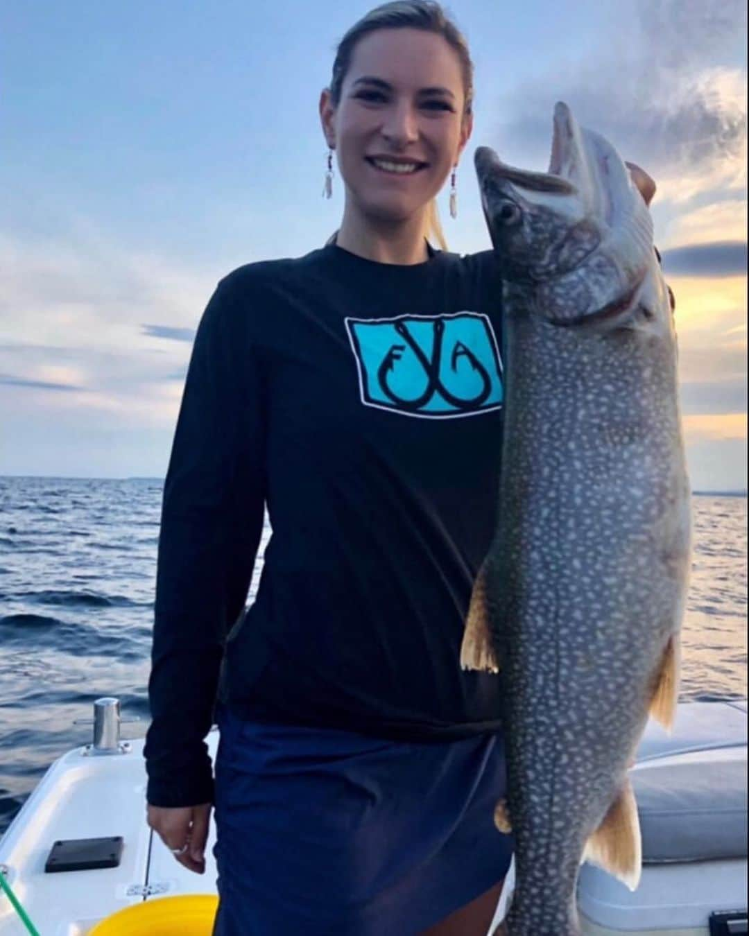 Filthy Anglers™のインスタグラム：「Would you look at this laker pulled in by Meghan @mleps - absolute beast! She’s an @avid multi species angler and had one heck of a year! I know not many of us can say the same! Congrats on the catch Meghan and thank you for the support, you are Certified Filthy - www.filthyanglers.com #fishing #bassfishing #anglers #bassfish #bigbass #anglerapproved #angler #kayak #bass #filthyanglers #getfilthy #teamfilthy #catchandrelease #ladyangler #girlswhofish #trout #laker #hunting」