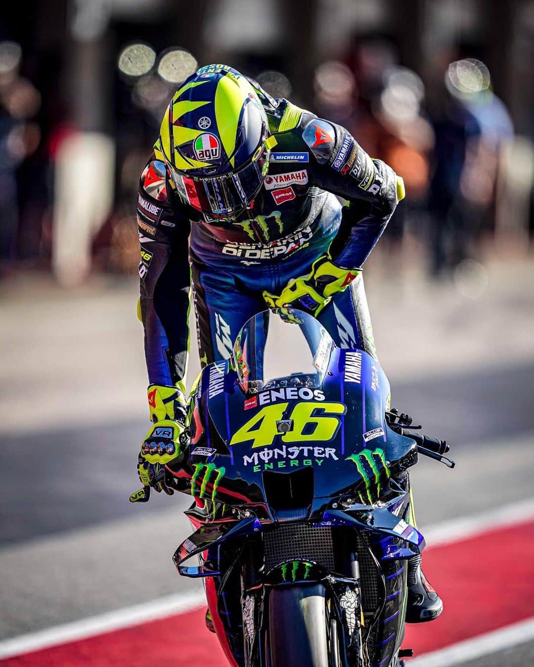 バレンティーノ・ロッシのインスタグラム：「Portimão circuit,Portugal Saturday,official practice 📸 @falex79 @gigisoldano @tino.martino」