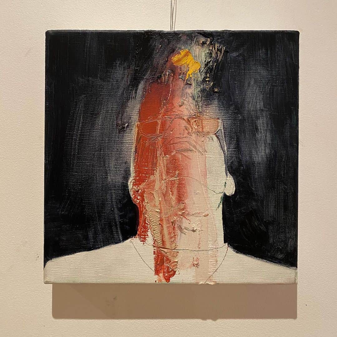 のインスタグラム：「Self portrait」