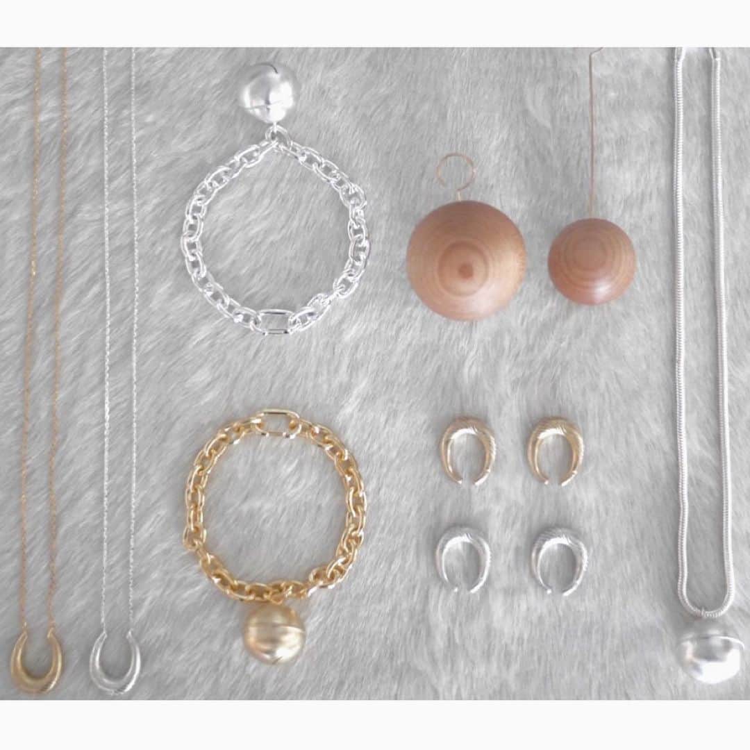鑑田幸代のインスタグラム：「8uede可愛い #入荷だよ❤︎ #繊細なアクセサリー  #気分があがるやつ #8uede  #juqui」