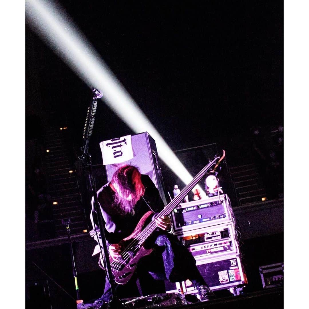 侑威地さんのインスタグラム写真 - (侑威地Instagram)「MUSIC ZOO WORLD@神戸ワールド記念ホール  photo by @ishii_maki  #rottengraffty #ズーワル」11月22日 18時25分 - yuichi_rotten
