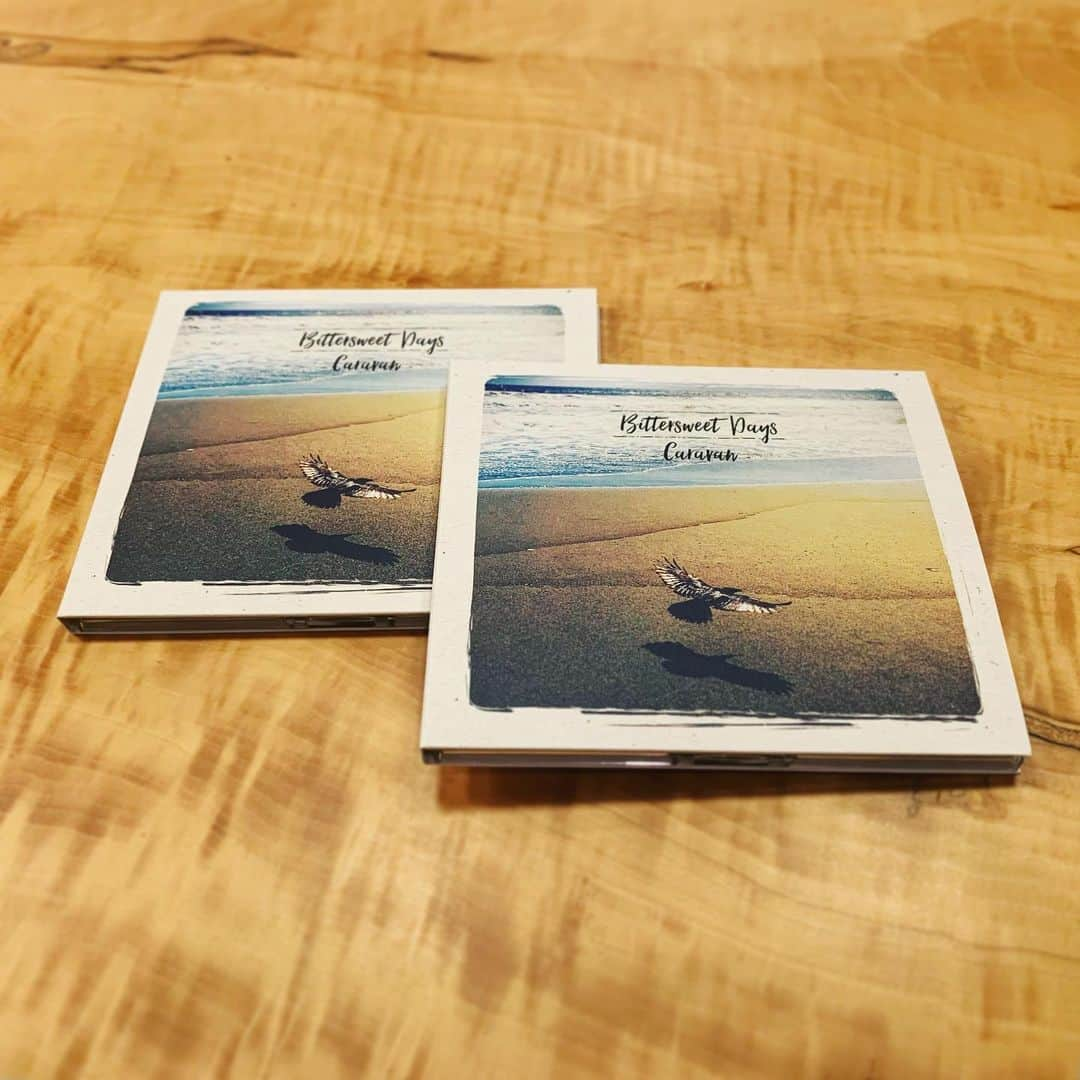 石川直宏さんのインスタグラム写真 - (石川直宏Instagram)「ゲット😉🤙  大好きなcaravanの🆕アルバム💿✨ 早く野音ライブで聴きたいな♪ . . #caravan #NewAlbum #BitterSweetDays #SlowFlowMusic #HARVEST #GoSlowCaravan吉祥寺店」11月22日 18時21分 - sgss.18