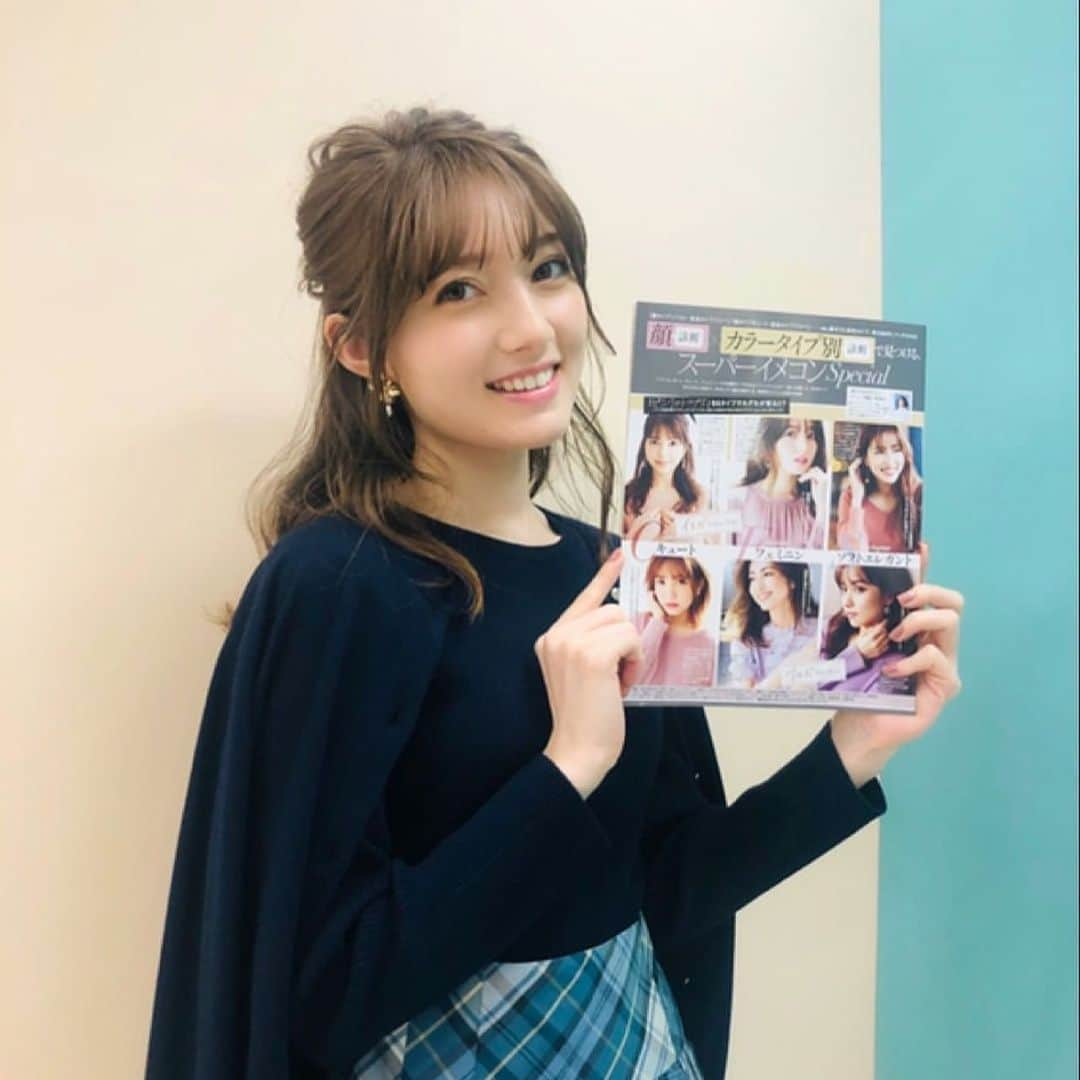 ティファニー春香さんのインスタグラム写真 - (ティファニー春香Instagram)「. 美人百花１２月号発売中です☃️ 別冊付録にて、イエベ×フェミニン担当で 掲載させていただいています☺︎🙏🏻♡ . 骨格やカラータイプ以外に顔タイプ別に合う メイクやファッションもあることを知り、 とても勉強になる企画でした！ . 自分に何が合うのかを知ることは、 より自分の魅力をUPさせることにも繋がると 思うので、ご興味のある方は是非見てね😊️✨ . #美人百花 #美人百花12月号 #カラータイプ #顔タイプ診断」11月22日 18時48分 - tiffanyharuka