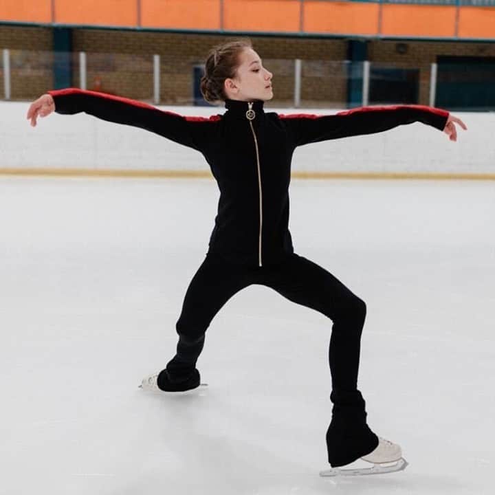 オリンピックチャンネルさんのインスタグラム写真 - (オリンピックチャンネルInstagram)「Sofya Akatyeva is the first female skater to land a triple Axel and two quads in the same program. ⛸️⁠ ⁠ The young Russian says "I love to jump quads", describing herself as "courageous, ambitious, kind and strong". ⁠ ⁠ Hit the link in bio to check out the exclusive interview. 📝⁠ ⁠ @akatyevasofya⁠ @isufigureskating⁠ @olympic_russia」11月22日 19時16分 - olympicchannel_x