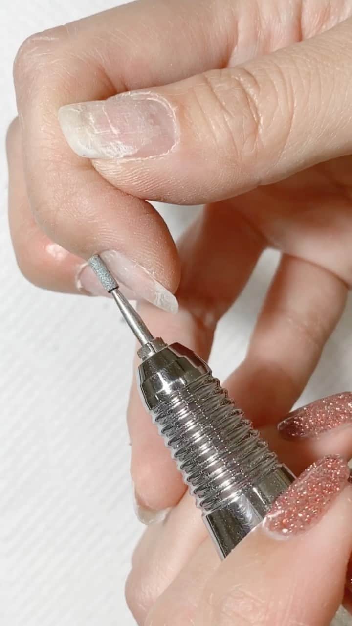 なかやまちえこのインスタグラム：「甘皮ケアします！ ⠀  My nail new set!!! cuticle care. ⠀ PREGEL・Betty gel・きまぐれキャット・PREANFA・PREXY商品は、⠀ ⠀ ネイリストの方は↓ ⠀ プリモール @nail_premall ⠀ http://gelnailshop.com/ ⠀ ⠀ キャンディポケット @candypocket_official ⠀ http://www.beautysupport.jp/sm/script_main/shoptop.php ⠀ ⠀ セルフの方は↓ ⠀ ジョイアート @joyartofficial ⠀ http://joyart.biz/ ⠀ にて購入頂けます☺️⠀  #nail #nails #nailart #ネイル #美甲 #ネイルアート  #japanesenailart #manucure #japanesenails #manicurist #gelnails #أظافر #네일아트 #미용 #vẽmóng #ジェルオフ #removegel @preanfaofficial @prexyofficial」