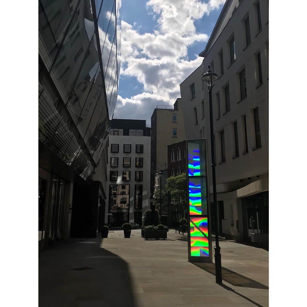 のインスタグラム：「⬛︎」