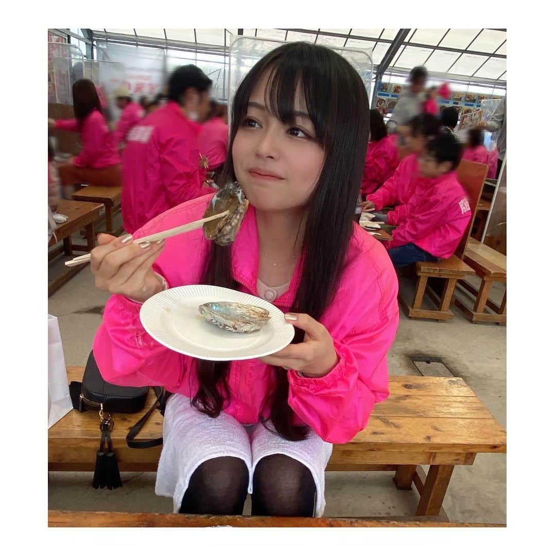 渡邉鈴音さんのインスタグラム写真 - (渡邉鈴音Instagram)「旬の#牡蠣 いただきました🙏😋 写ってるのはアワビだけど、、🤫笑 ・ ・ ・ #牡蠣小屋  #牡蠣大好き  #アワビ」11月22日 19時30分 - rinne_watanabe