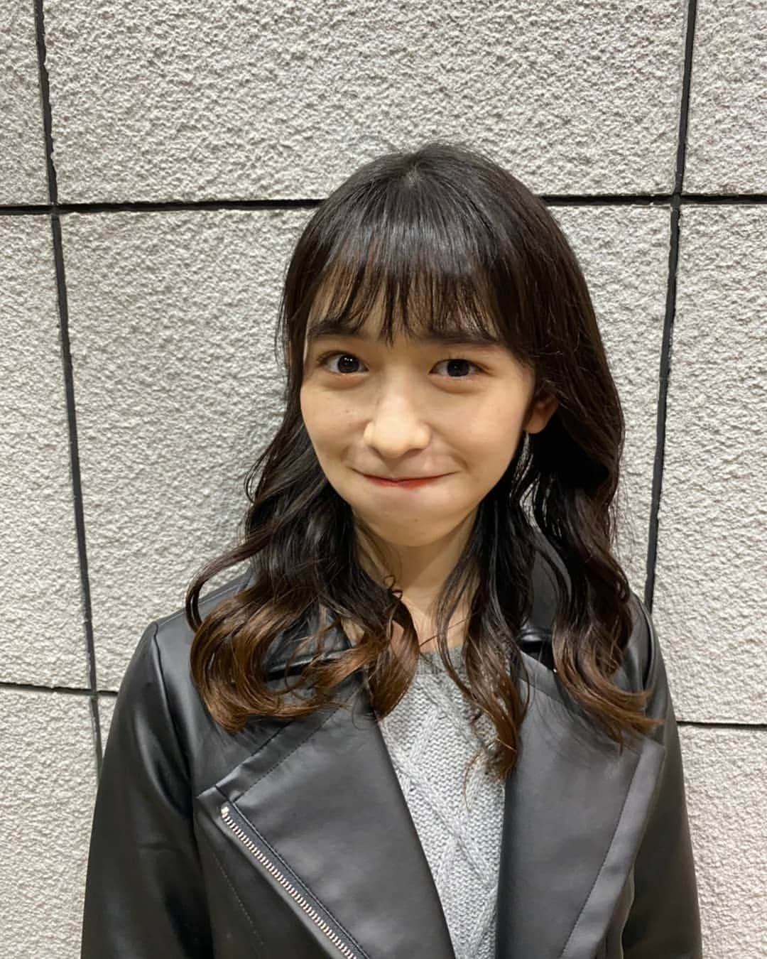 小泉遥香さんのインスタグラム写真 - (小泉遥香Instagram)「皆さんは朝からラーメンとか行けますか？  私は全然行けちゃうタイプです。  #おはるの一言  皆さんの朝ごはんは何でしたか？？😋🍴💓  photo by best friend♡  #Instaharum #私服 #アイドル #超とき宣 #おはる #小泉遥香 #秋コーデ #甘辛コーデ #fashion #ootd #コーディネートはこーでねーと #ラブアンドピース」11月22日 19時43分 - haruka_koizumi_official