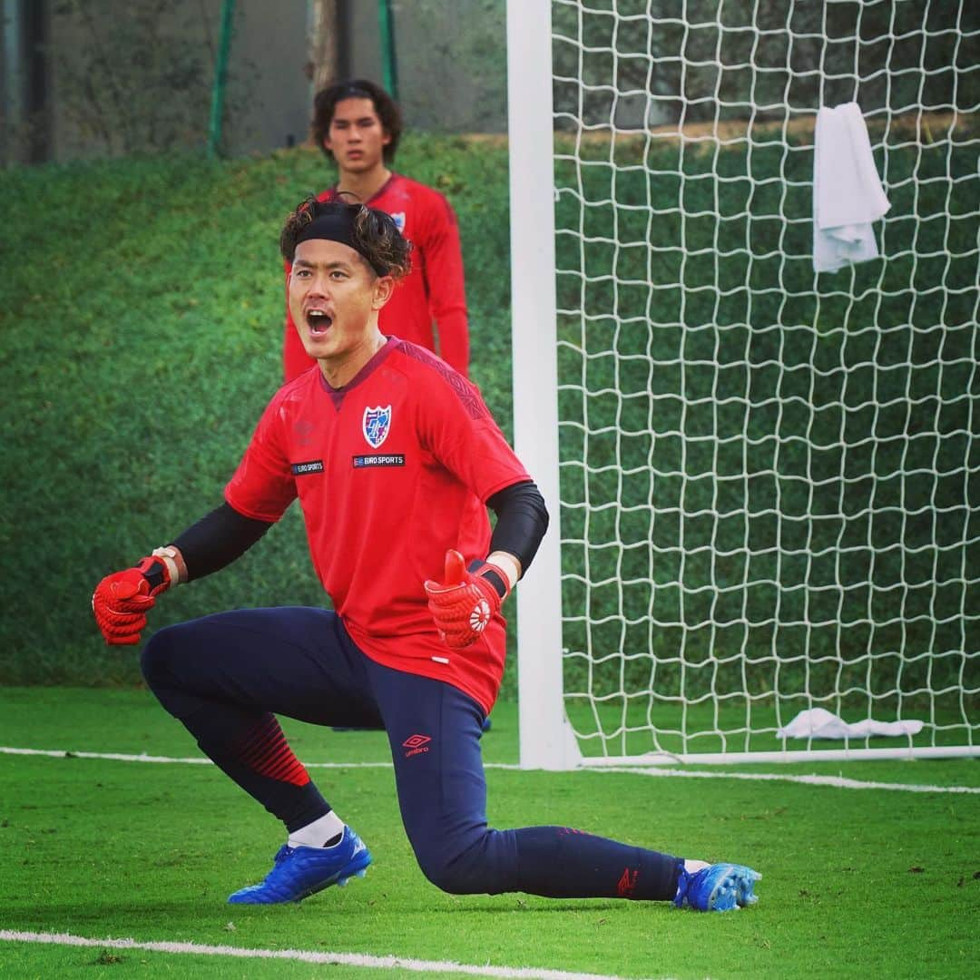 FC東京オフィシャルグッズさんのインスタグラム写真 - (FC東京オフィシャルグッズInstagram)「🔵🇯🇵🗼🔴 #ACL2020 #トレーニング初日 First Training in Qatar!!💪💪💪 #acl #ACL #JAPAN  #FC東京 #fctokyo #tokyo」11月22日 10時43分 - fctokyoofficial