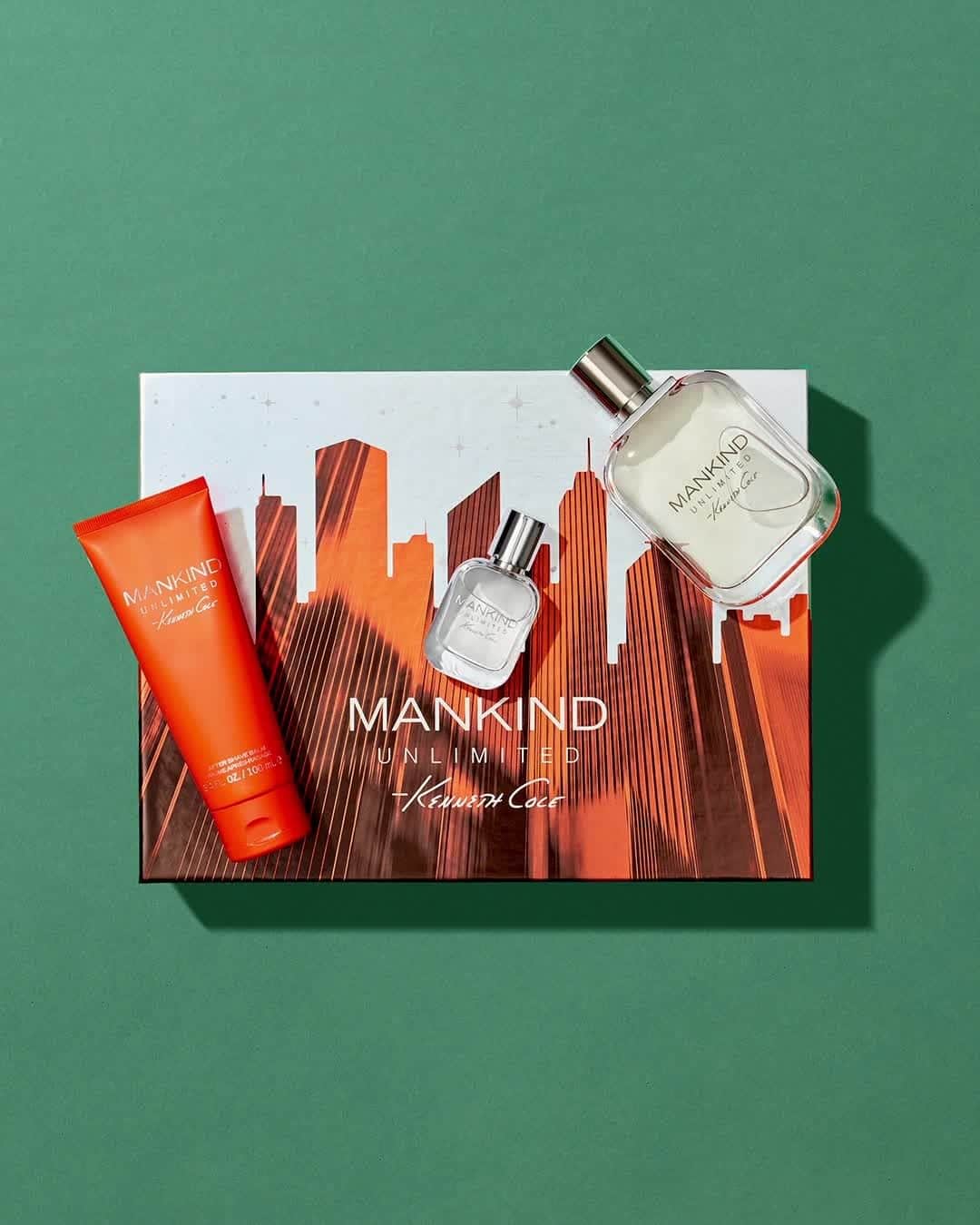 ケネスコールのインスタグラム：「2020 really sucked…we’re just trying to make scents of it. Our Mankind fragrance gift sets are available now. #HopeForMankind #PerfectGifts #Fragrance  When you shop at KennethCole.com, we’ll donate to The New York Public Library in support of The Harry Belafonte Black Liberation Speaker Series. Info link in bio.」