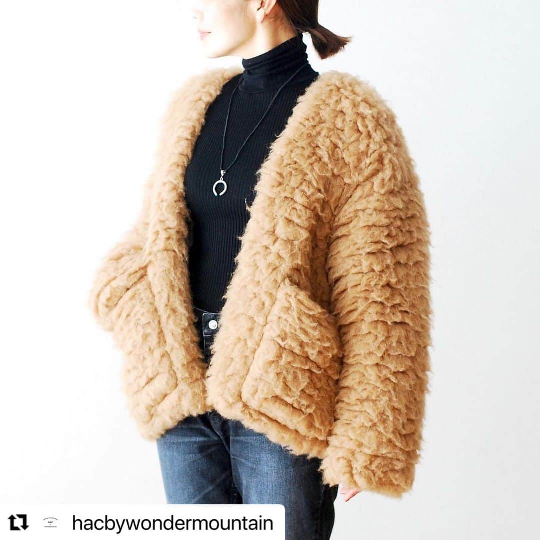 wonder_mountain_irieさんのインスタグラム写真 - (wonder_mountain_irieInstagram)「#Repost @hacbywondermountain with @make_repost ・・・ _ TOUJOURS / トゥジュー “Button Front Fly Big Cardigan Jacket - Extra Fine Baby Camel*Silk Furry Cloth” ￥173,800- _ 〈online store / @digital_mountain〉 https://www.digital-mountain.net/shopbrand/ct449/ _ 【オンラインストア#DigitalMountain へのご注文】 *24時間注文受付 * 1万円以上ご購入で送料無料 tel：084-983-2740 _ We can send your order overseas. Accepted payment method is by PayPal or credit card only. (AMEX is not accepted)  Ordering procedure details can be found here. >> http://www.digital-mountain.net/smartphone/page9.html _ blog > http://hac.digital-mountain.info _ #HACbyWONDERMOUNTAIN 広島県福山市明治町2-5 2階 JR 「#福山駅」より徒歩15分 (水曜・木曜定休) _ #ワンダーマウンテン #japan #hiroshima #福山 #尾道 #倉敷 #鞆の浦 近く _ 系列店：#WonderMountain @wonder_mountain_irie _ #TOUJOURS #トゥジュー」11月22日 11時04分 - wonder_mountain_