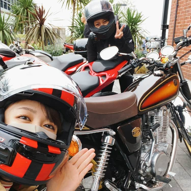 滝菜月さんのインスタグラム写真 - (滝菜月Instagram)「今週のツーリングは我慢...﻿ バイクを磨いたりヘルメットのメンテナンスをして﻿ のんびり過ごします😴﻿ ﻿ 早くまた久野さんとツーリングに行きたいな...🏍🏍🏍﻿ ﻿ #写真は前のもの﻿ #江ノ島に行きたかったのに何故か横浜についた﻿ ﻿#バイク　#ツーリング #バイクのある風景　←むしろバイクしかない風景」11月22日 11時40分 - taki_natsuki