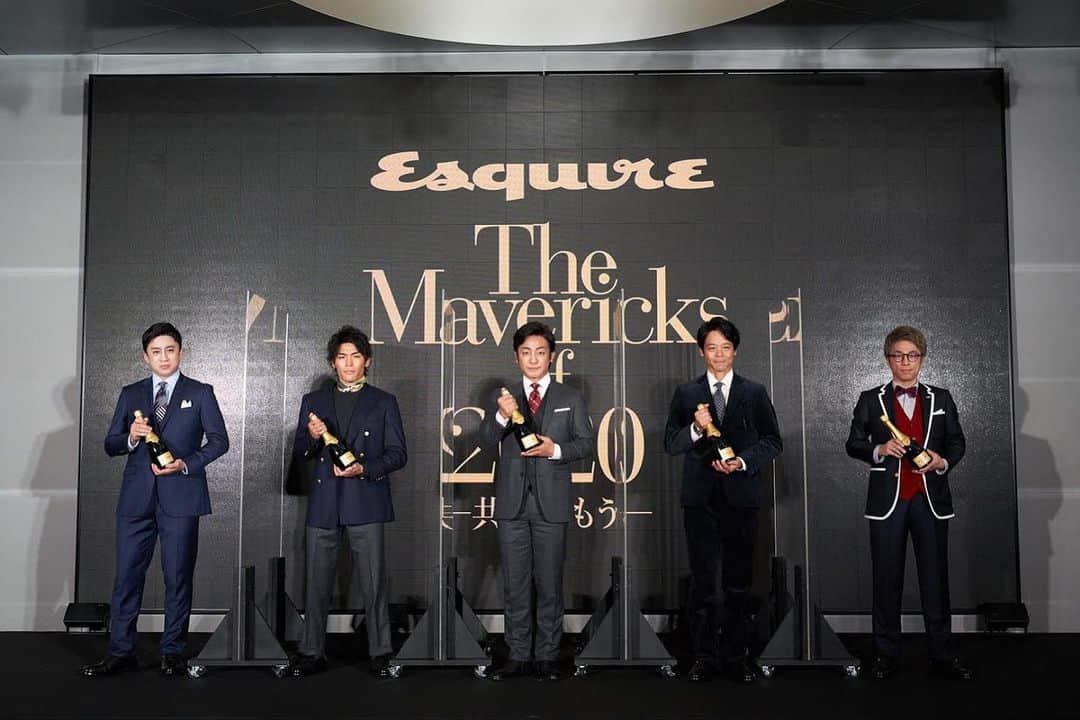 ブルックス ブラザーズさんのインスタグラム写真 - (ブルックス ブラザーズInstagram)「Esquire Japan @esquirejapan による、時代を変える“異端者たち”をたたえる「The Mavericks of 2020」。 授賞セレモニーでは、栄えある受賞者の皆様がブルックス ブラザーズに身を包んで登壇しました。  特別賞 : 歌舞伎俳優の松本幸四郎さん 古典芸能・歌舞伎部門／俳優部門 : 歌舞伎俳優の片岡愛之助さん (@ainosuke_kataoka )(@shochiku_enta_official ) YouTuber・タレント部門 : タレントの田村淳さん ( @atsushilb ) アーティスト部門 : ピアニストの反田恭平さん ( @kyoheisorita ) 食／ビジネス部門 : Smile Food Project 共同代表 / 株式会社CITABRIA 代表取締役の石田聡さん スポーツ部門 : プロフリークライマーの楢崎智亜さん ( @tomoa_narasaki ) . #マーベリック2020 #esqmavs #esqmavs2020 @mensclub.snap @esquirejapan #ブルックスブラザーズ #BrooksBrothers #エスクァイア日本版 #片岡愛之助 #松本幸四郎 #田村淳 #反田恭平 #石田聡 #楢崎智亜 #fashion #Style #mensfashion」11月22日 11時53分 - brooksbrothersjapan