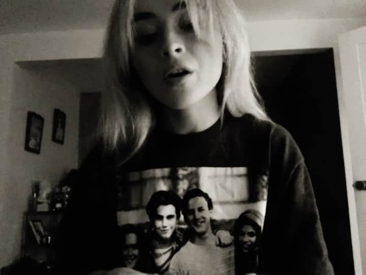 サブリナ・カーペンターのインスタグラム：「just the two of us」