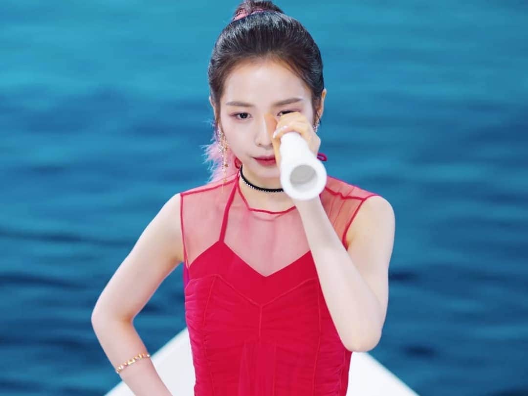 のインスタグラム：「NiziU(니쥬) Debut Single『Step and a step』Teaser 1  - - Follow @_MayaKatsumura for more content - - - #MAYAKATSUMURA #NiziU #NiziUMaya #JYP #MakeYouHappy #勝村摩耶 #マヤ #WithU」