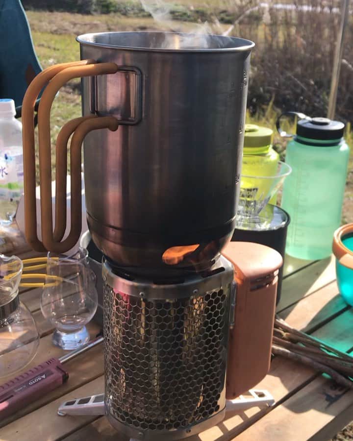 井手大介のインスタグラム：「コーヒーブレイクの準備 #キャンプ　#コールマンキャンプ2020 #biolite #バイオライト」