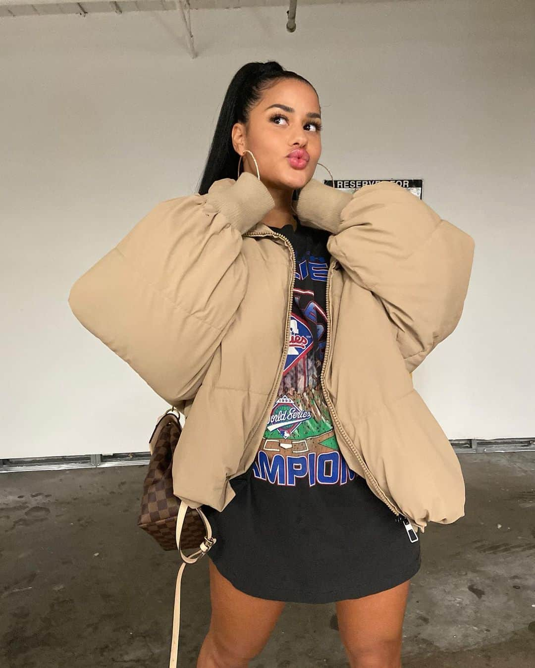 Katya Elise Henryさんのインスタグラム写真 - (Katya Elise HenryInstagram)「🤎」11月22日 13時20分 - katyaelisehenry