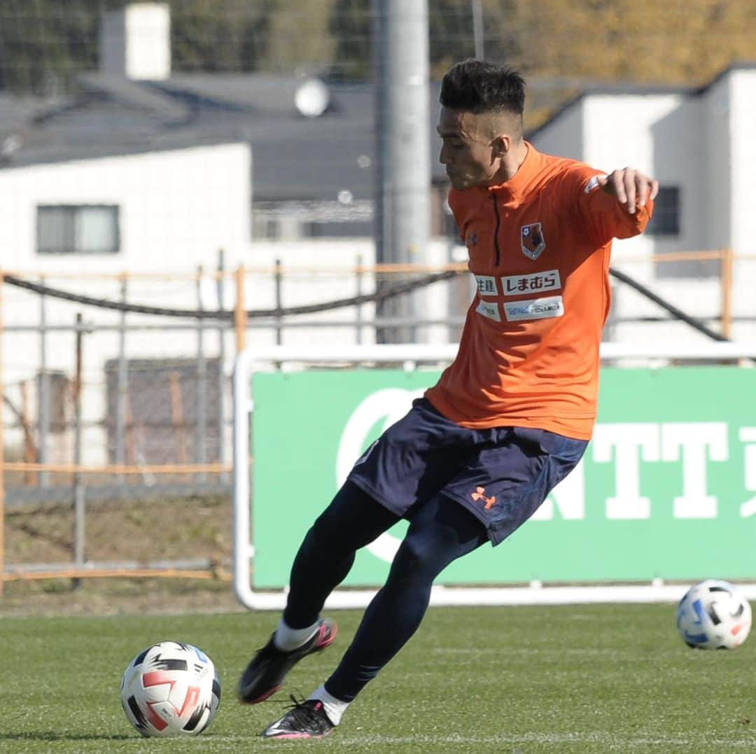 大宮アルディージャさんのインスタグラム写真 - (大宮アルディージャInstagram)「本日のトレーニング📸☀️  #大宮アルディージャ #ardija #Jリーグ #WINWIN  #40クリャイッチ #10黒川 #22翁長 #28富山 #18イッペイ #19イバ #11侃志 #5俊輝 #36吉永」11月22日 13時49分 - omiya.ardija