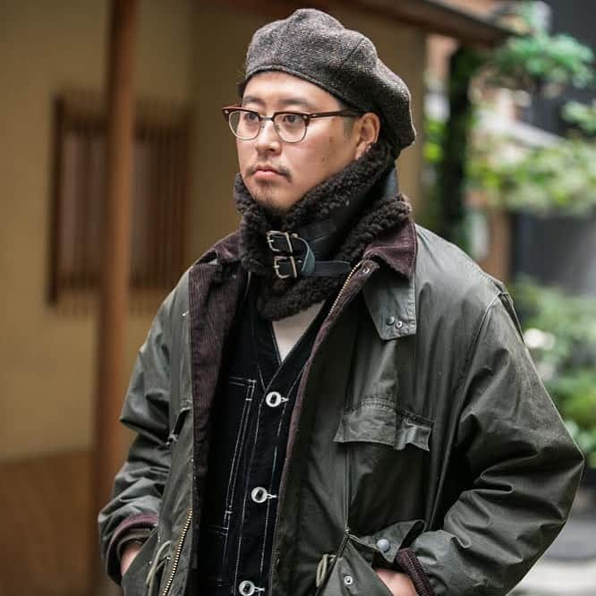 フリーマンズスポーティングクラブさんのインスタグラム写真 - (フリーマンズスポーティングクラブInstagram)「FSC STAFF STYLE-GINZA SIX  Brand:KAPTAIN SUNSHINE×Barbour Coat:StandCollar Traveller Coat Col:SAGE GREEN Price:¥78,000+tax  Brand:THE NERDYS Neckwear:B-3 muffler Col:Black Price:¥23,000+tax  Brand:THE NERDYS Jacket:CORDUROY Painter Jacket Col:Black Price:¥36,000+tax  Brand:FSC×HANNA HATS Head Acce:HANNA HATS Col:OLIVE Price:¥12,000+tax  Person:MASUDA Tall:172cm 着用サイズ Coat:38 Bottom:M  #freemanssportingclub #kaptainsunshine  #barbour  #thenerdys  #hannahats  #fscginza #ginzasix #menswear」11月22日 14時03分 - freemanssportingclub_jp